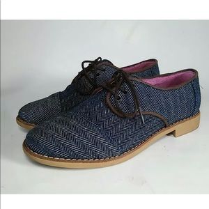 TOMS blue tweed oxfords size 8
